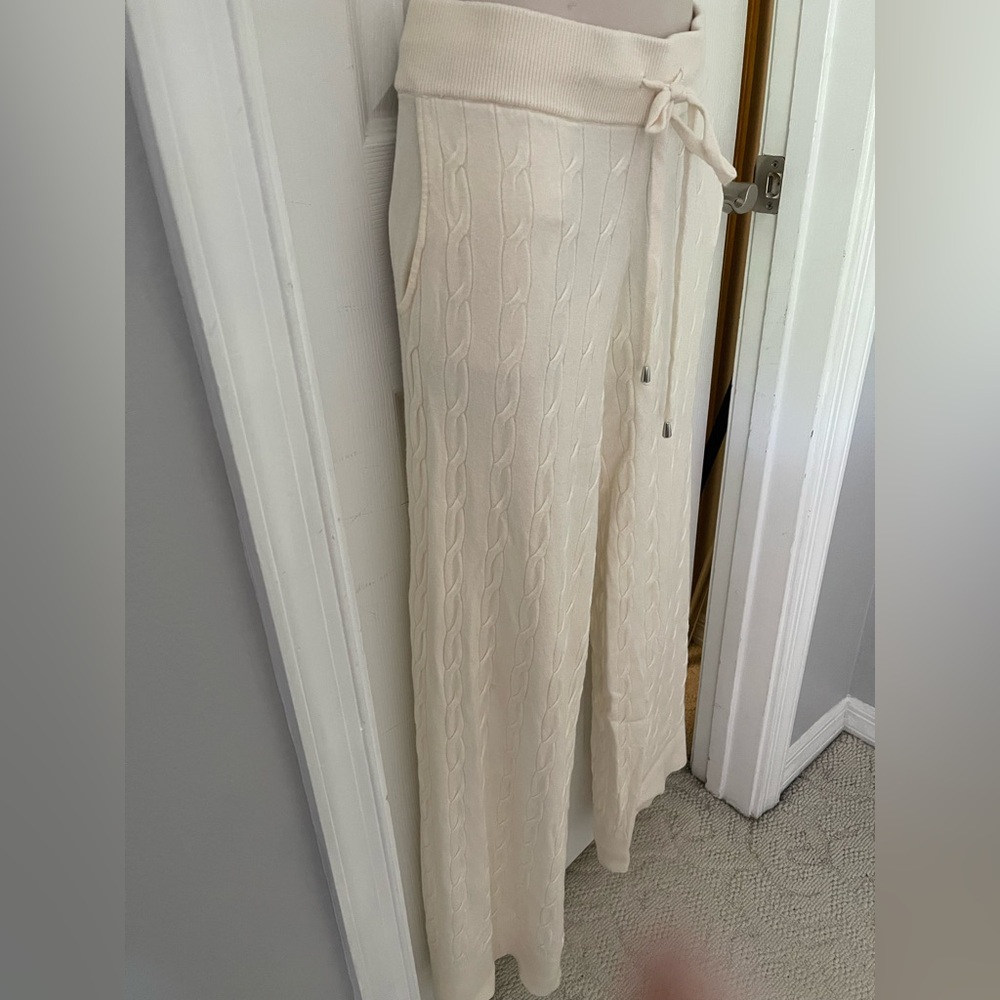 Cyrus Cream Cable Knit Pants Wide leg in size small - Picture 14 of 14
